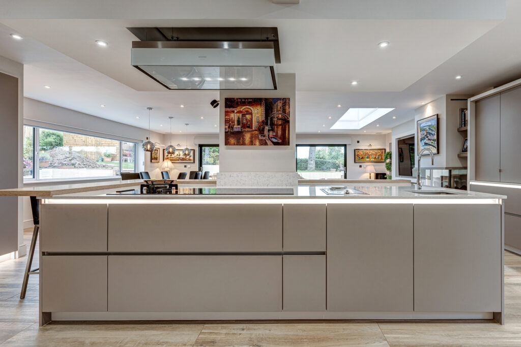 Schmidt UK Bristol customer project modern kitchen island grey white​